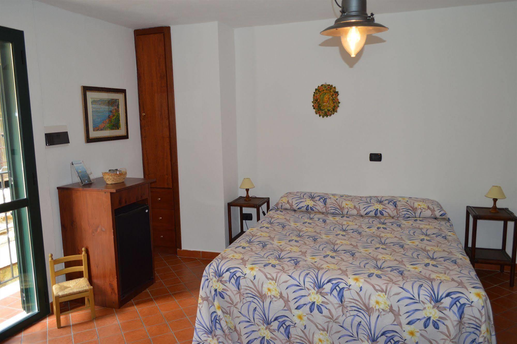 Le Piccole Grotte Bed & Breakfast Scilla Ngoại thất bức ảnh