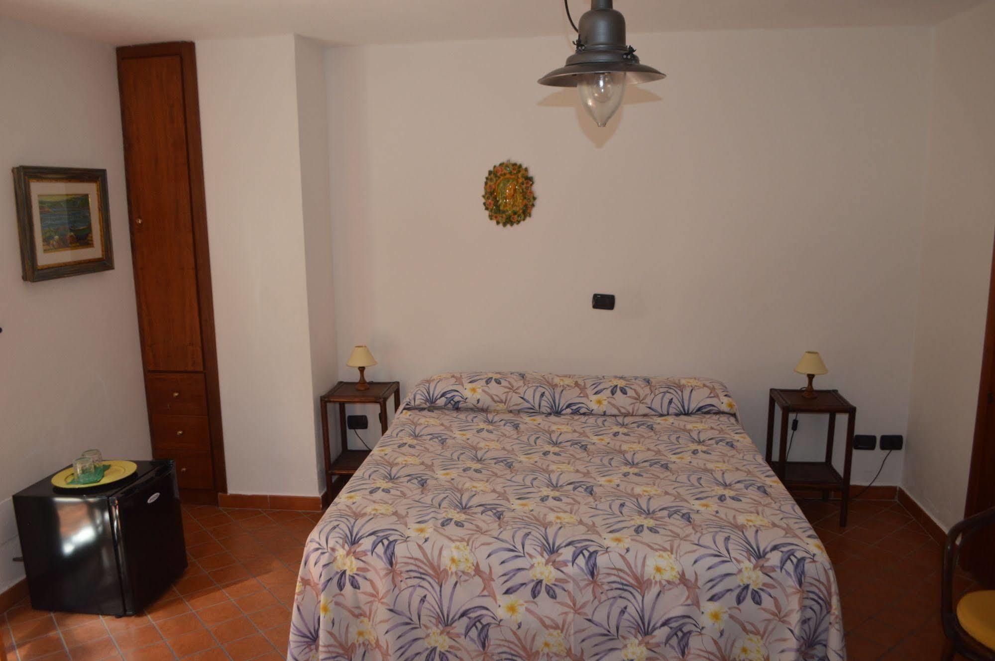 Le Piccole Grotte Bed & Breakfast Scilla Ngoại thất bức ảnh
